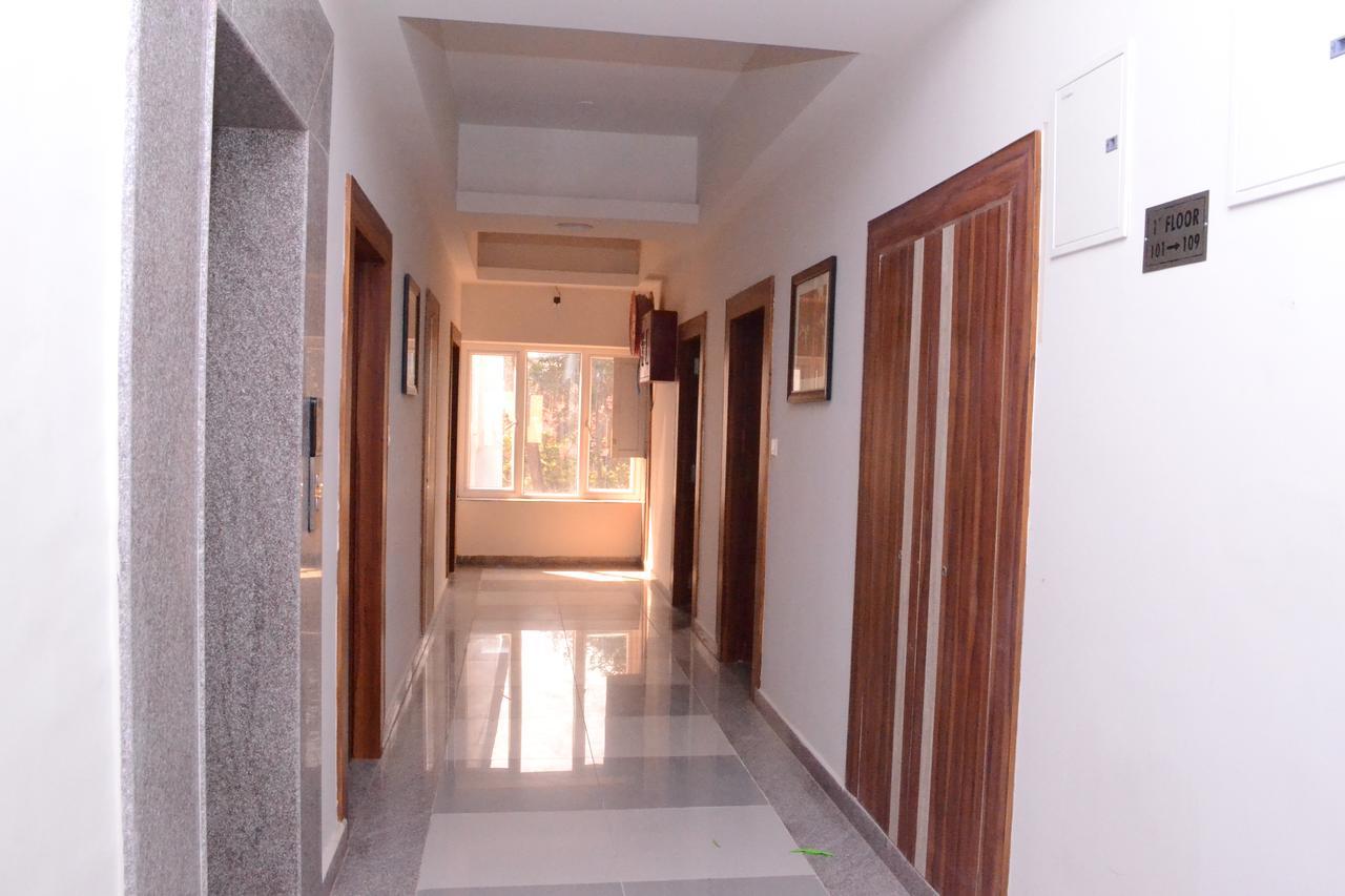 Hotel Eden Roc Bhubaneswar Exterior foto
